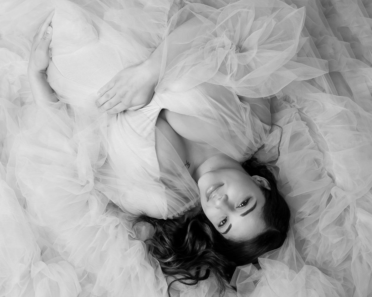 Maternity photography by Desert Rose Prints
