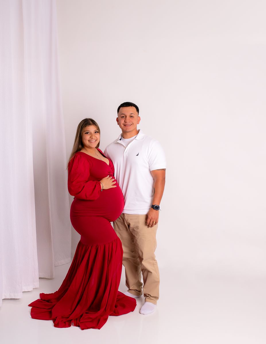 Maternity photography by Desert Rose Prints