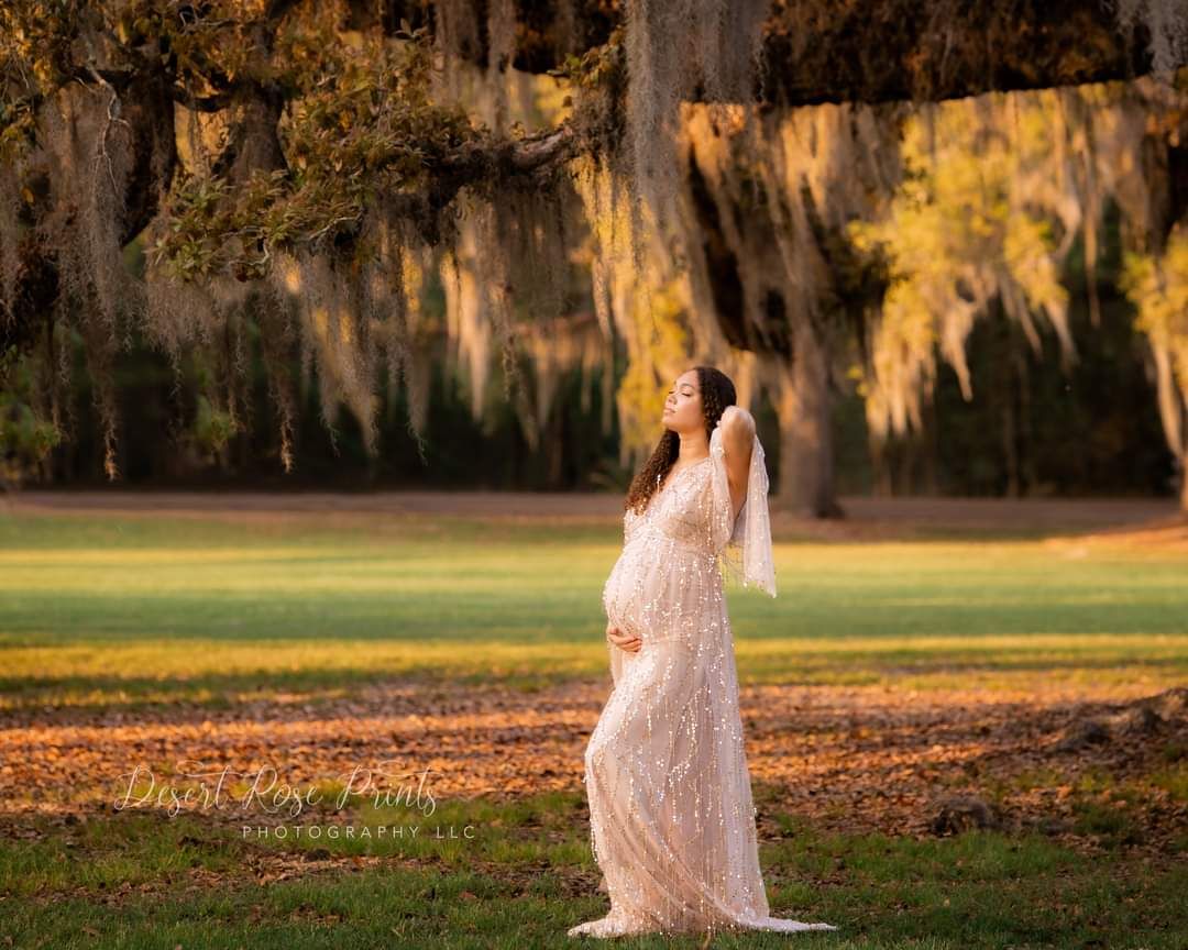 Maternity photography by Desert Rose Prints