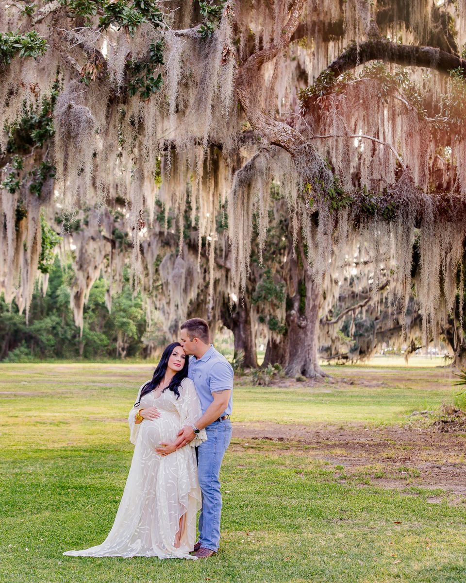 Maternity photography by Desert Rose Prints