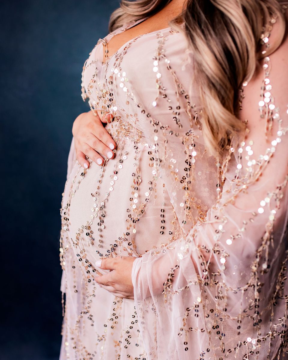 Maternity photography by Desert Rose Prints