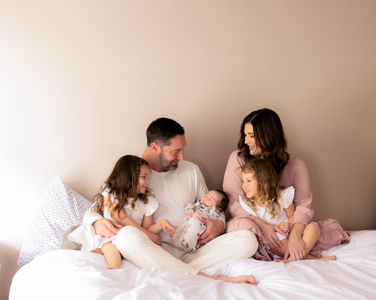 Newborn photography by Desert Rose Prints