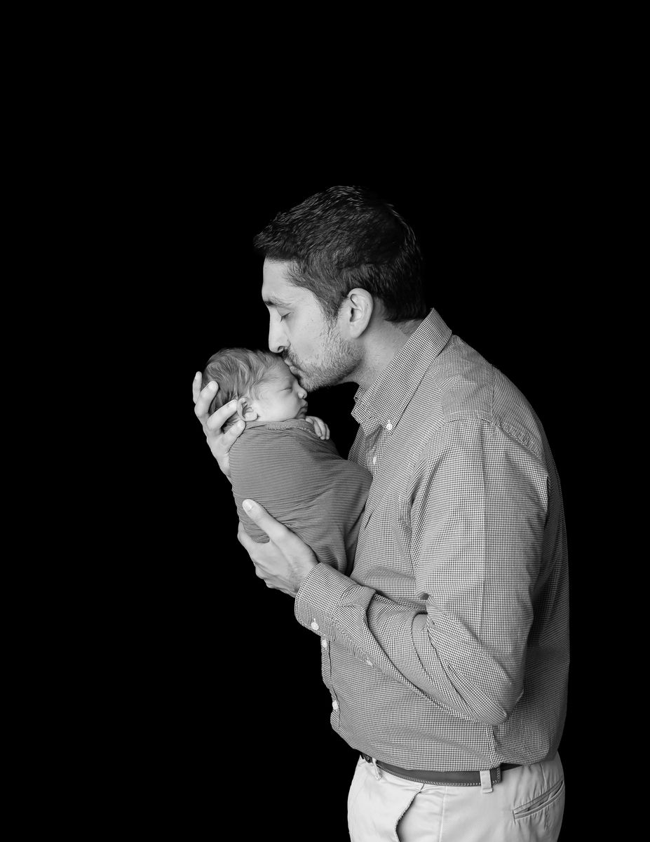 Newborn photography by Desert Rose Prints