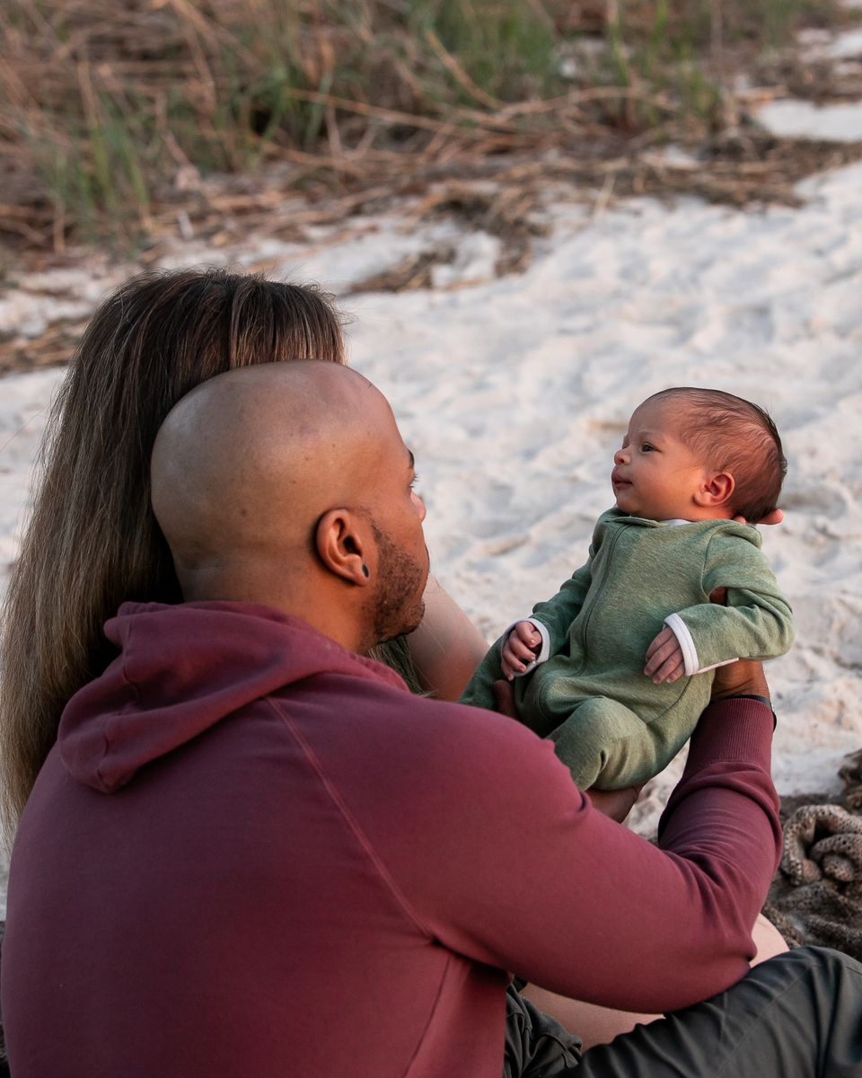 Newborn photography by Desert Rose Prints